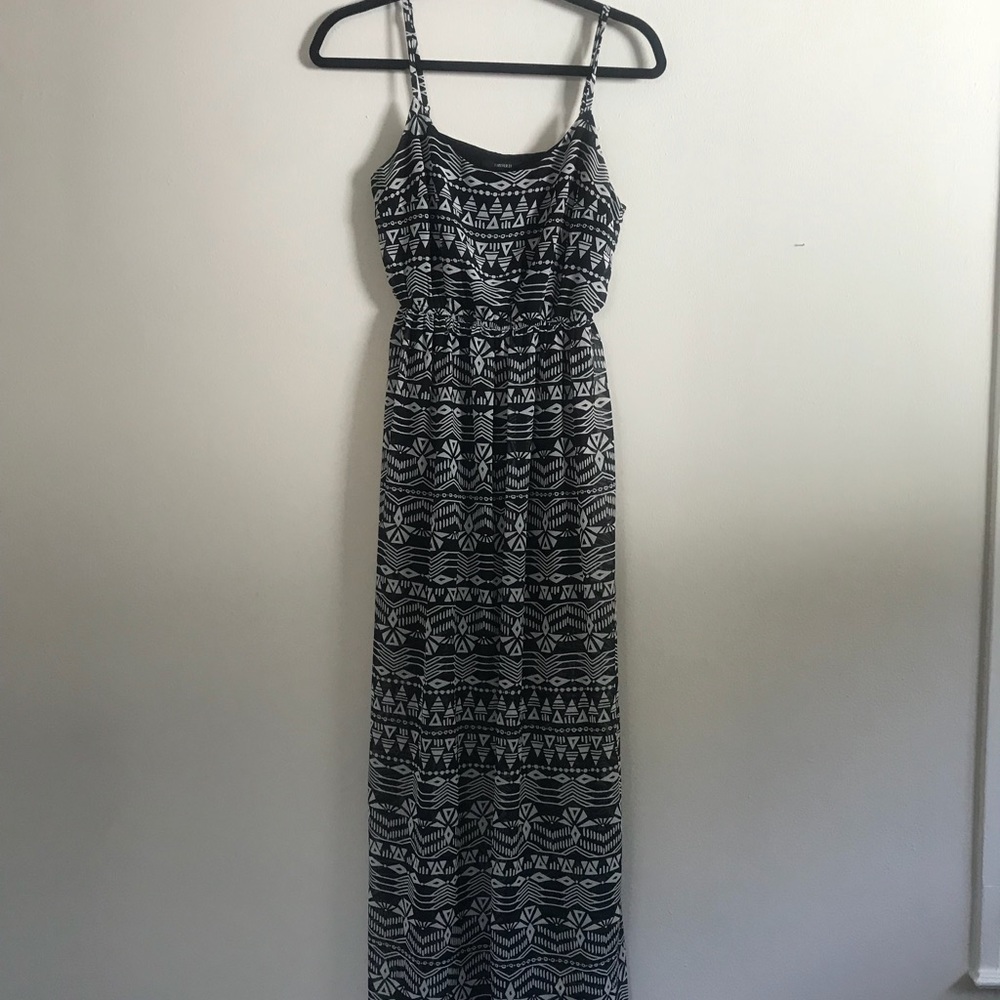 Aztec back and white chiffon maxi dress